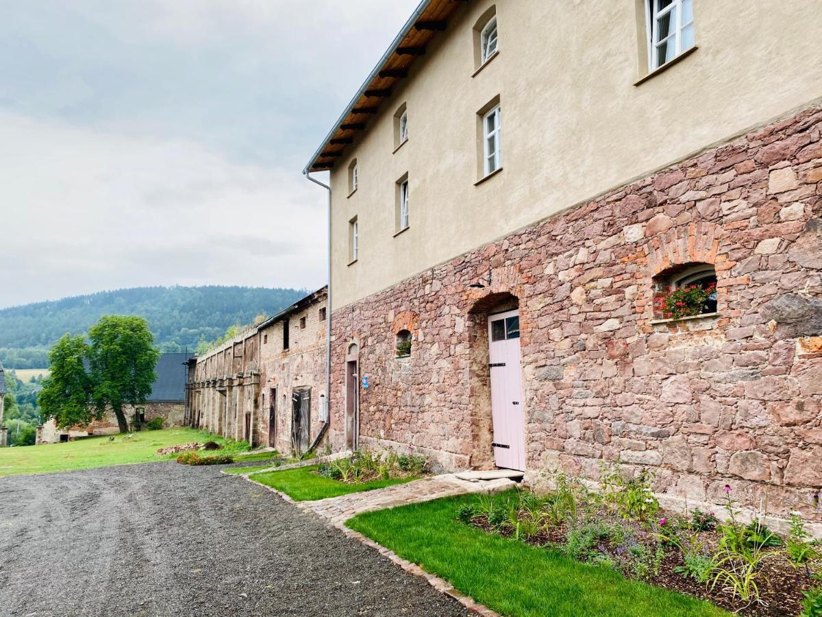 Zamek Sarny - Schloss Scharfeneck Kłodzko Esterno foto