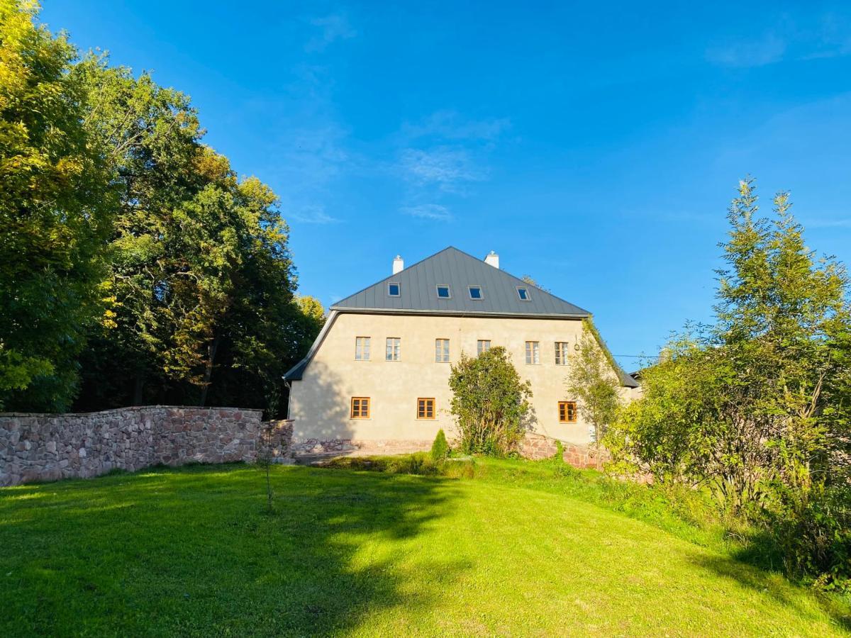 Zamek Sarny - Schloss Scharfeneck Kłodzko Esterno foto