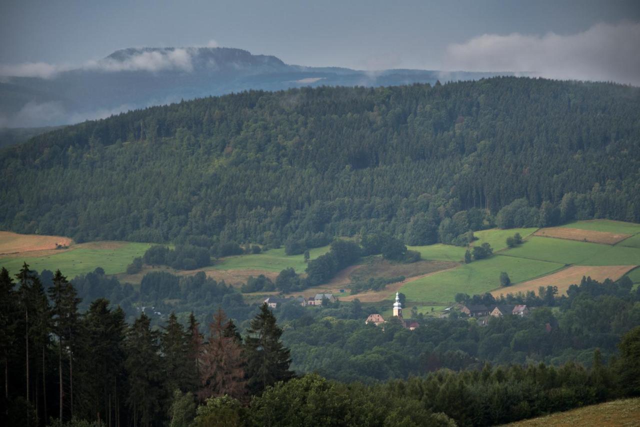 Zamek Sarny - Schloss Scharfeneck Kłodzko Esterno foto
