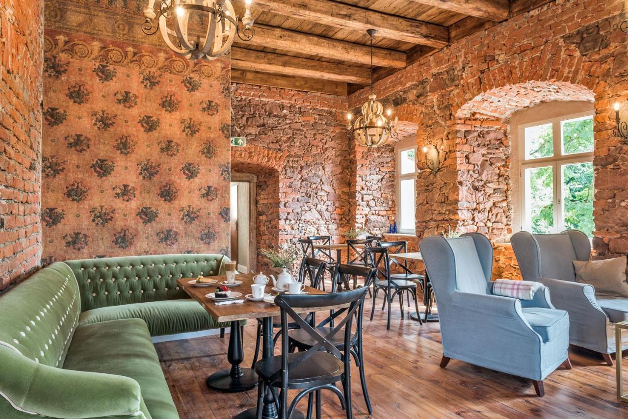 Zamek Sarny - Schloss Scharfeneck Kłodzko Esterno foto